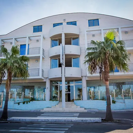 Miljunka Hotel Sant'Agata di Militello